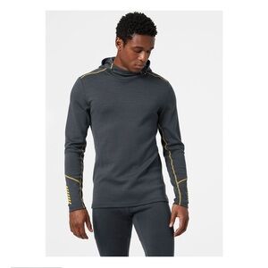 Helly Hansen Mens Lifa Merino
Midweight Hoodie means large
